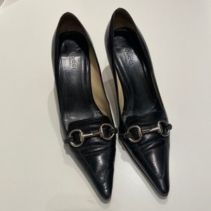 Gucci Vintage black leather heel with silver  horse-bit on toe. Size 9B